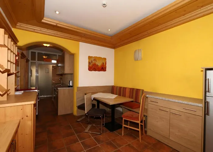 公寓 And Terrace In *