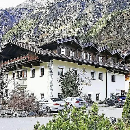 And Terrace In Appartement Längenfeld